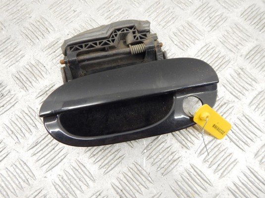 Ручка наружная передняя левая BMW 5-series (E39) 51 21 8 245 461