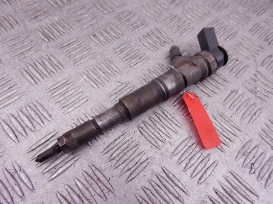 Форсунка BMW 1-series (E87) 13 53 7 794 435
