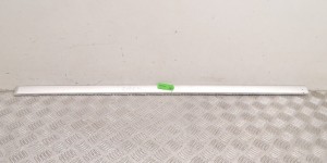 Молдинг двери передней правой BMW 5-series (E39) 51 13 7 036 700