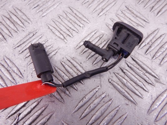 Форсунка омывателя BMW 3-series (E46) 61 66 7 056 731