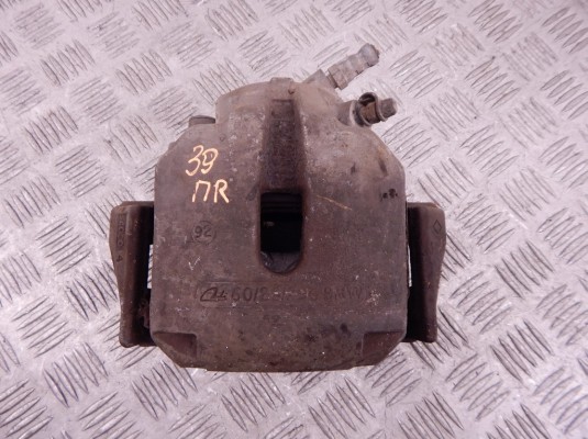 Суппорт передний правый BMW 5-series (E39) 34 11 1 163 386 Суппорт передний правый BMW 5-series (E39) 34 11 1 163 386