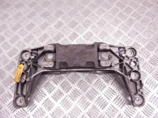 Кронштейн КПП BMW 5-series (E60/61) 22 31 6 764 617