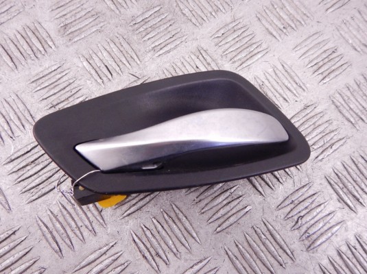 Ручка внутренняя передняя левая BMW 3-series (E90/91/92) 51 41 7 144 545 Ручка внутренняя передняя левая BMW 3-series (E90/91/92) 51 41 7 144 545