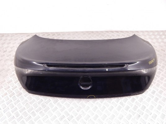 Крышка багажника (дверь 3-5) BMW 6-series (E63/E64) Крышка багажника (дверь 3-5) BMW 6-series (E63/E64)