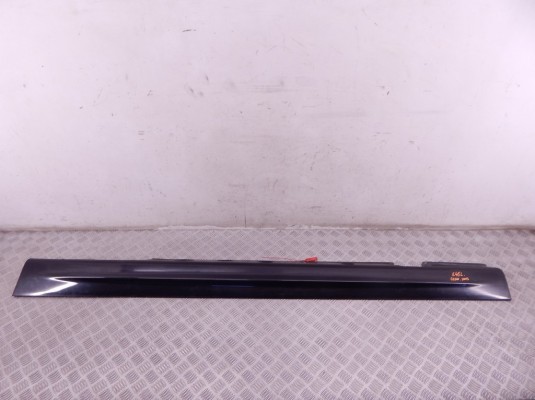 Накладка на порог BMW 3-series (E46) 51 71 8 209 755
