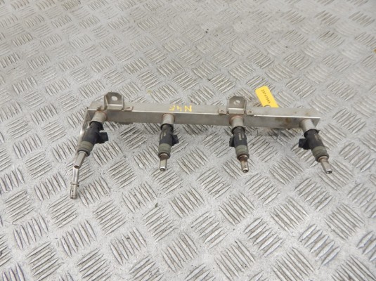 Форсунка BMW 1-series (E87) 13 53 7 506 158