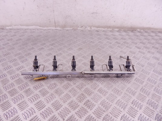 Форсунка BMW 3-series (E46) 13 64 1 427 240