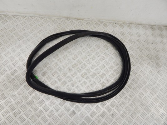 Уплотнитель BMW 7-series (E65/66) 51 72 7 044 943