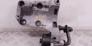 Кронштейн компрессора кондиционера BMW 5-series (E39) 64 55 2 247 421