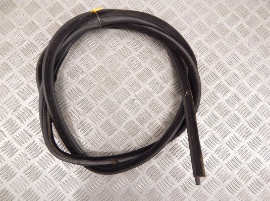 Уплотнитель BMW 5-series (E39) 51 72 8 259 993