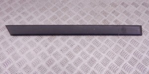 Молдинг двери задней правой BMW 3-series (E36) 51 13 2 250 914 Молдинг двери задней правой BMW 3-series (E36) 51 13 2 250 914