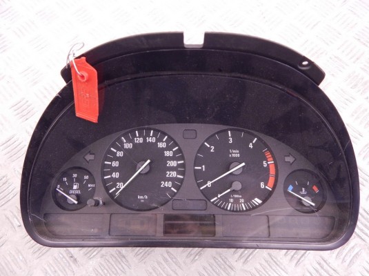 Щиток приборов (приборная панель) BMW 5-series (E39) 62 11 6 903 800
